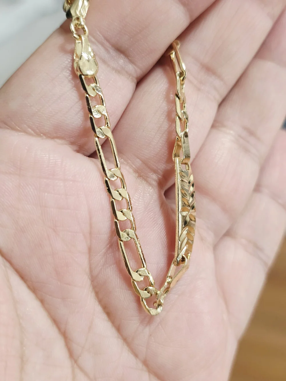Santis Jewelry shiny gold